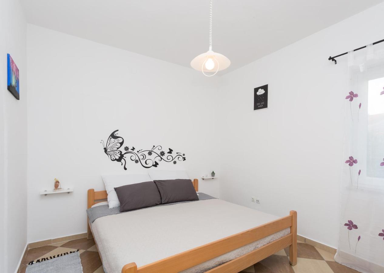 Lara - Apartment Near The Beach 瓦比尼科 外观 照片